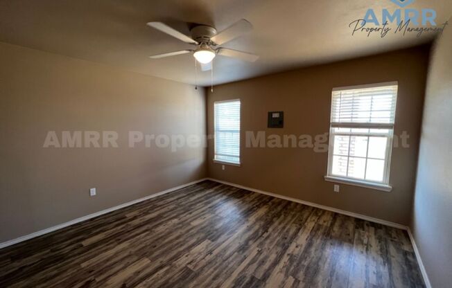 3 beds, 2 baths, $1,399