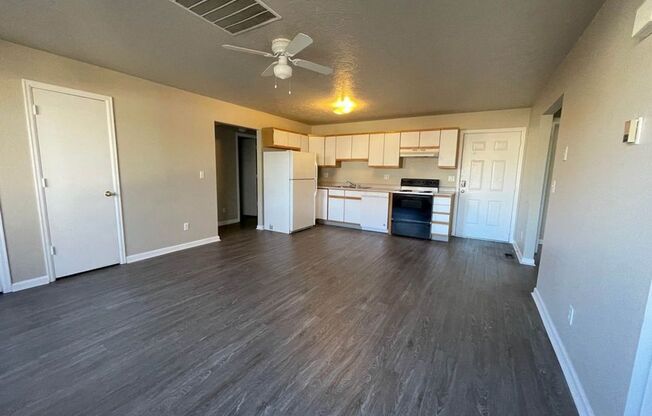 4 beds, 2 baths, 1,200 sqft, $2,300, Unit Unit A