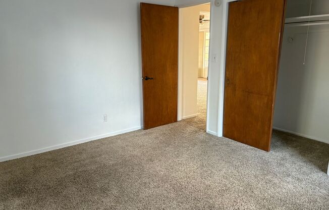 2 beds, 1 bath, $1,485