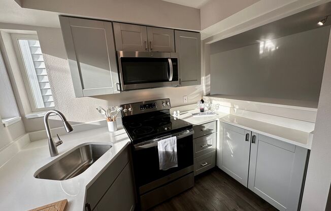 1712 Boylston