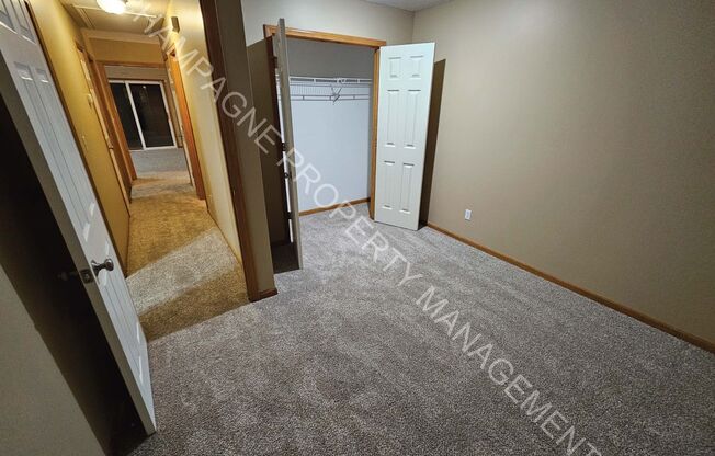 3 beds, 3 baths, 1,466 sqft, $1,675, Unit 6528