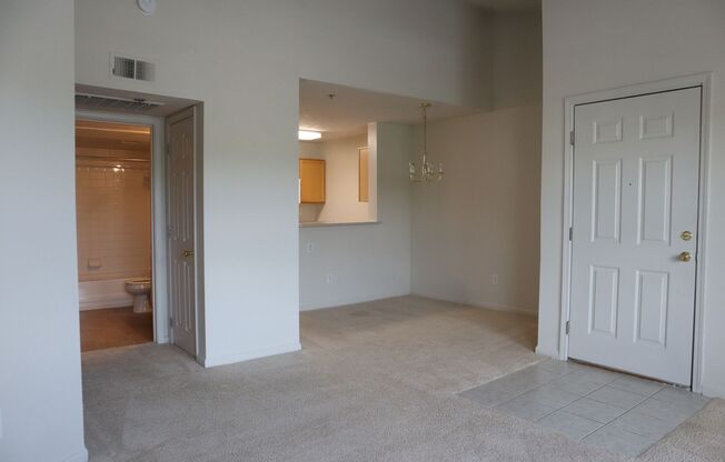 1 bed, 1 bath, 671 sqft, $1,099, Unit 28-28302