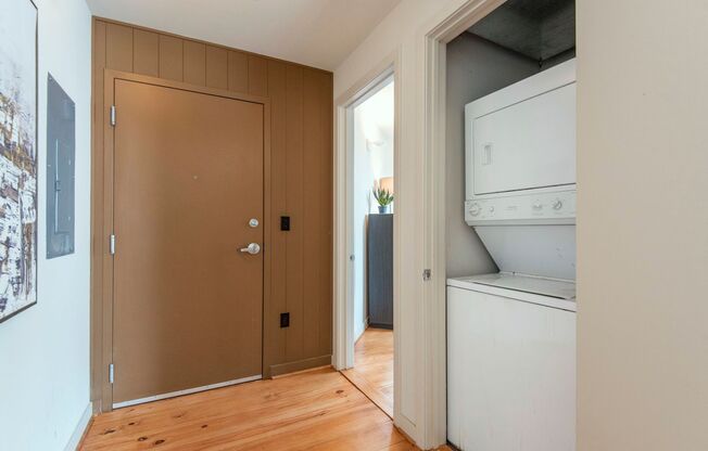 1 bed, 1 bath, 715 sqft, $1,795, Unit #601