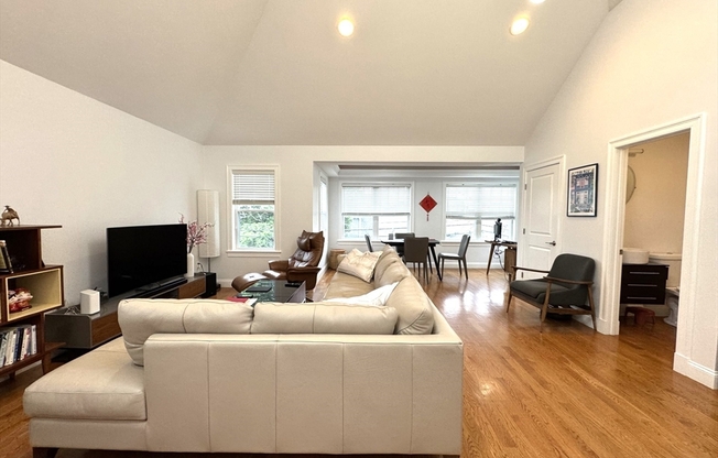 63 FAIRFAX ST
