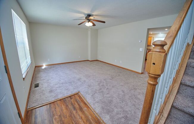 3 beds, 2.5 baths, 1,364 sqft, $1,420, Unit 37W