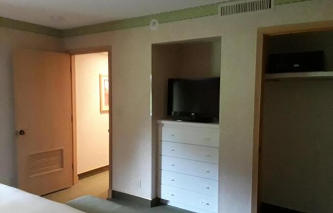 1 bed, 1 bath, 825 sqft, $1,450