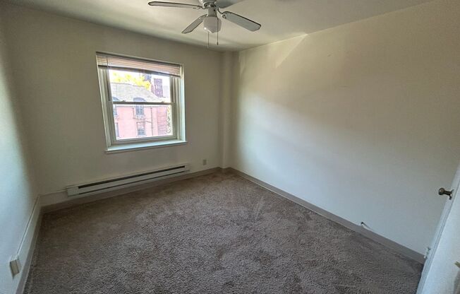 1 bed, 1 bath, $905, Unit 404