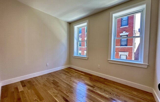 2 beds, 1 bath, $4,200, Unit 4F