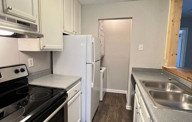 1 bed, 1 bath, $995