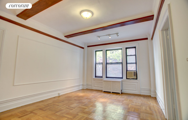 315 W 102 ST