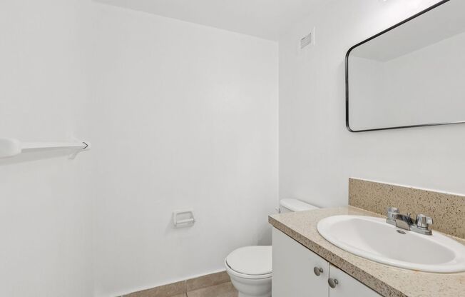 1 bed, 1.5 baths, 780 sqft, $1,850, Unit 210N
