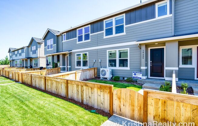 Beautiful NEW CONSTRUCTION 3 Bedroom 2.5 Bath DR Horton Townhome For Rent