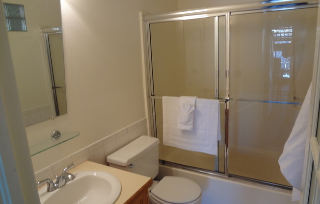 1 bed, 1 bath, $2,550, Unit #104