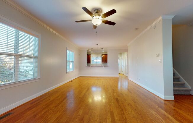 Spacious 4 BR/3.5 BA Craftsman in Wesley Heights w/ Garage