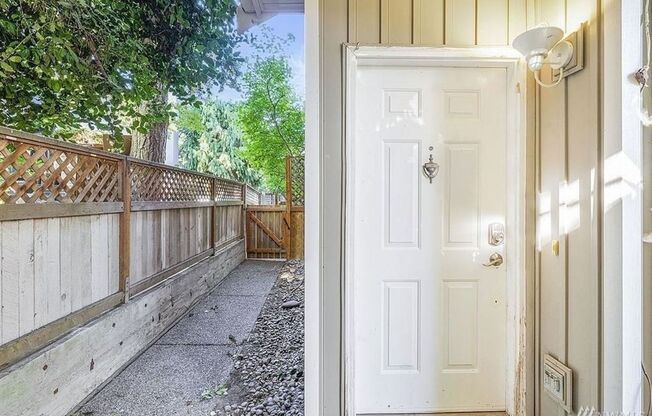 Fantastic Queen Anne Townhome