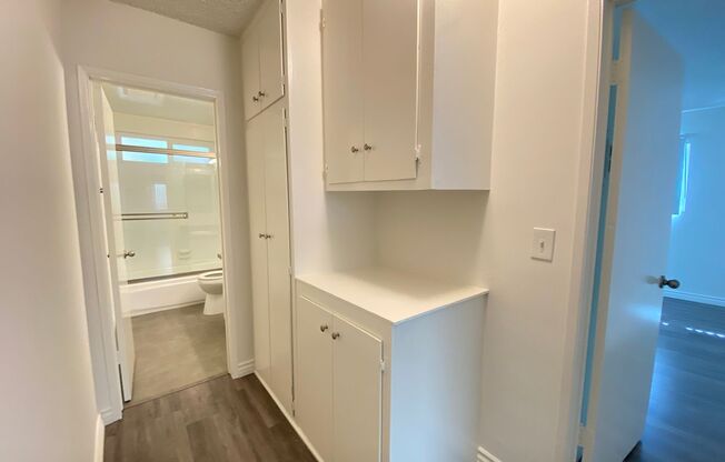 1 bed, 1 bath, 700 sqft, $2,395