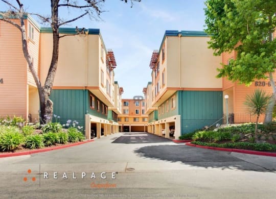Peninsula Pines Apartments