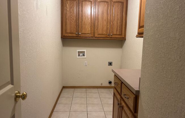 3 beds, 2 baths, $1,750