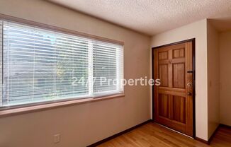 2 beds, 1 bath, $1,370, Unit 04