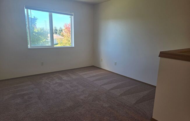 2 beds, 1 bath, 856 sqft, $1,269, Unit PL   7302