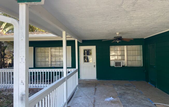 2 beds, 1 bath, $1,560