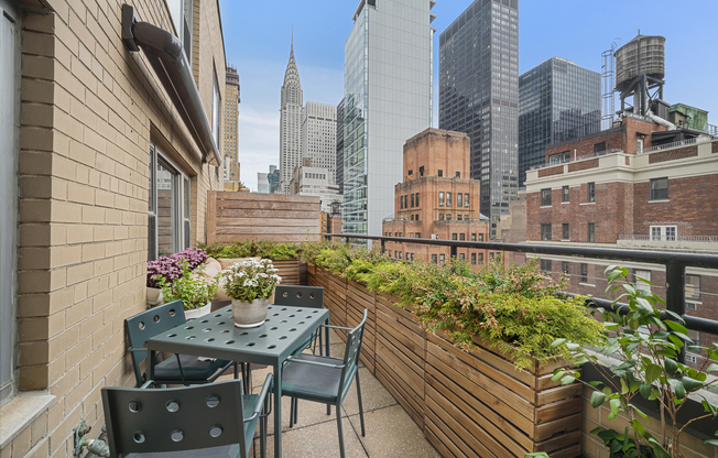310 LEXINGTON AVE