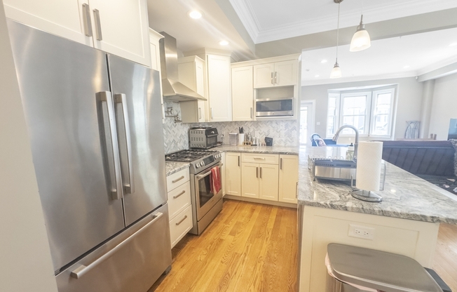 417 PUTNAM AVE