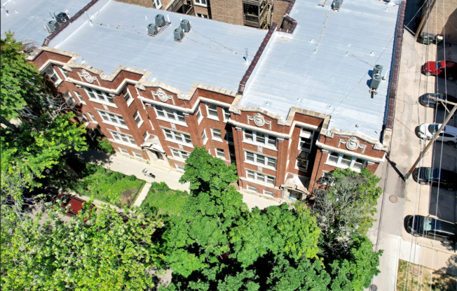 Newgard Arthur Apartments