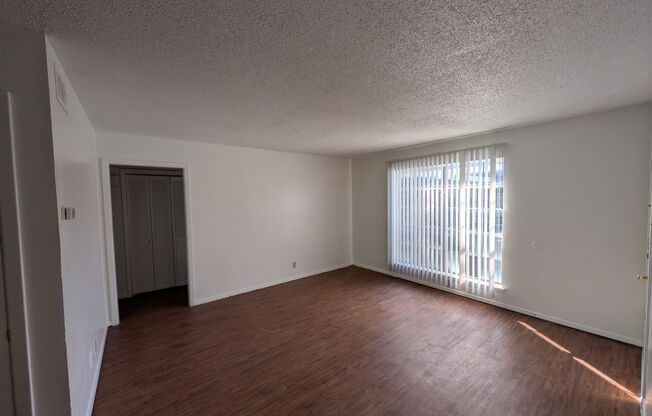 1 bed, 1 bath, 816 sqft, $835, Unit TH 142