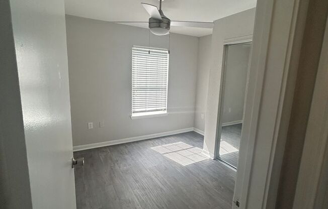 2 beds, 2 baths, 982 sqft, $1,750, Unit 421