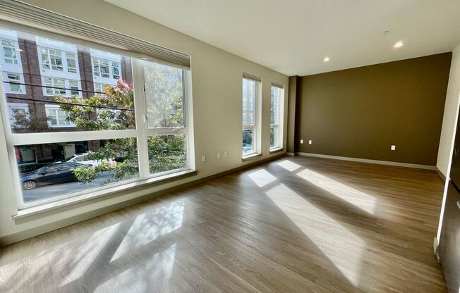 1 bed, 1 bath, 610 sqft, $1,705, Unit 204-MFTE