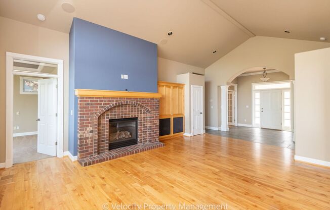 Awbrey Butte Home with Views!