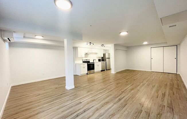 Studio, 1 bath, 730 sqft, $1,695, Unit Hamrick B01