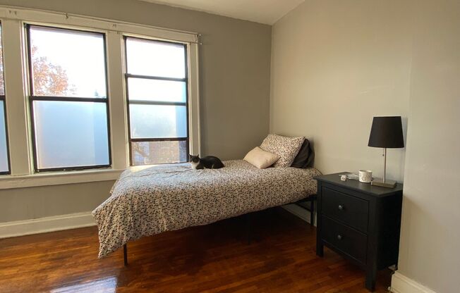 (54) 1430-1442 W. Third Avenue