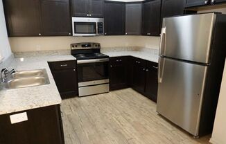 3 beds, 2 baths, 1,400 sqft, $1,400, Unit B