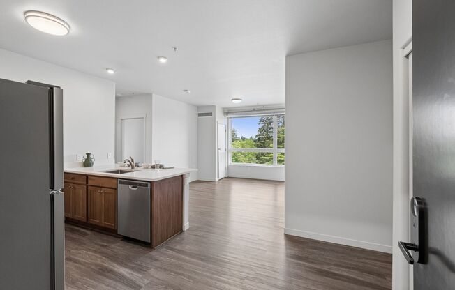 3 beds, 2 baths, 1,183 sqft, $1,925, Unit 404