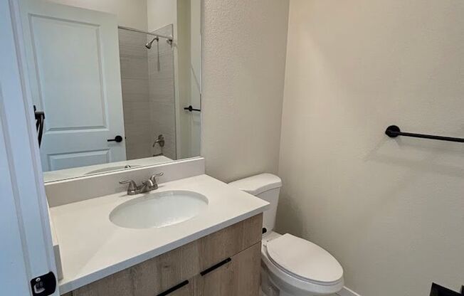 2 beds, 2 baths, 720 sqft, $1,649, Unit 820 #206