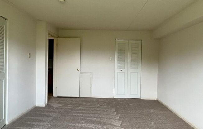 1 bed, 1 bath, 700 sqft, $1,300, Unit 717