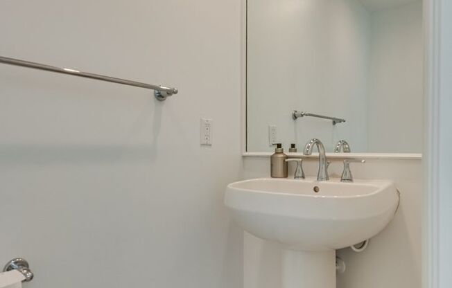 1 bed, 1.5 baths, $2,150, Unit UNIT 505