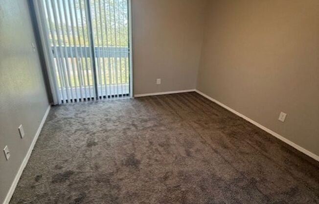 2 beds, 1 bath, 1,105 sqft, $920, Unit 2715-303
