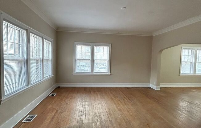 Casa Linda (108 S. 49th Ave.)