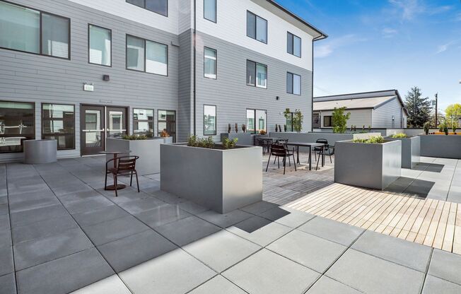 Studio, 1 bath, 389 sqft, $1,425, Unit 1829