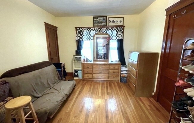 2 beds, 1 bath, 1,000 sqft, $2,750, Unit 2