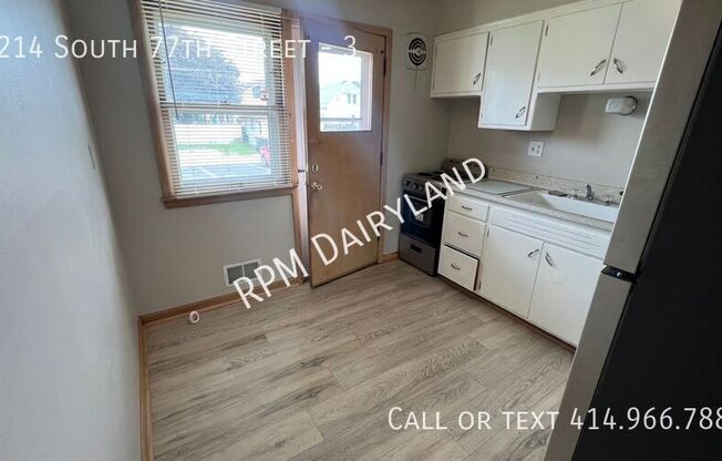 1214 S 77 ST