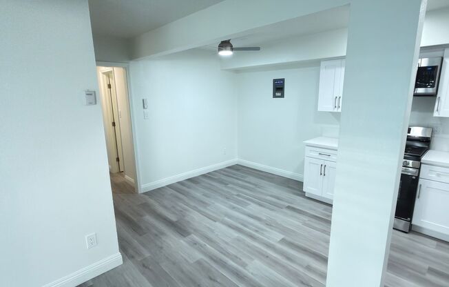 2 beds, 1 bath, 850 sqft, $2,425, Unit 9125-1