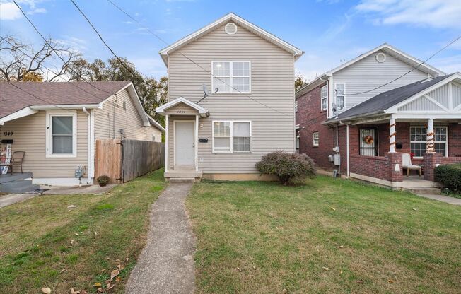 Three Bedroom House With Brand New Carpet