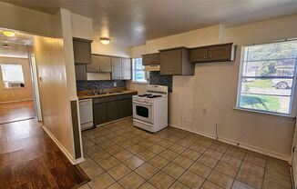 3 beds, 2 baths, $1,700