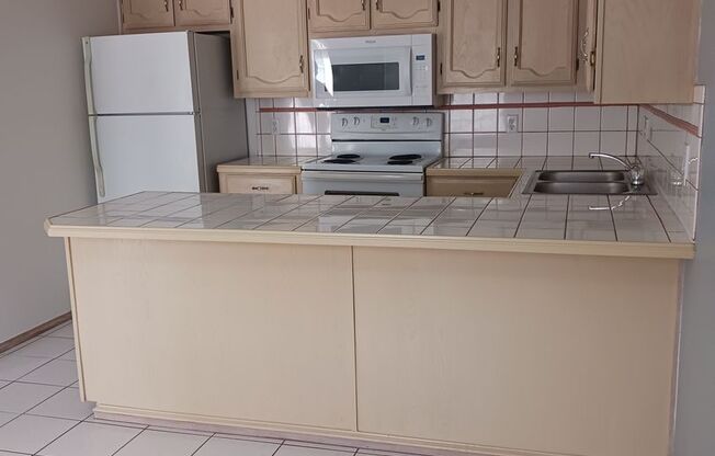 2 beds, 2 baths, 1,006 sqft, $875, Unit 80