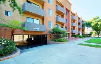 Welcome to Lido Apartments - 3745 Glendon Ave in Los Angeles