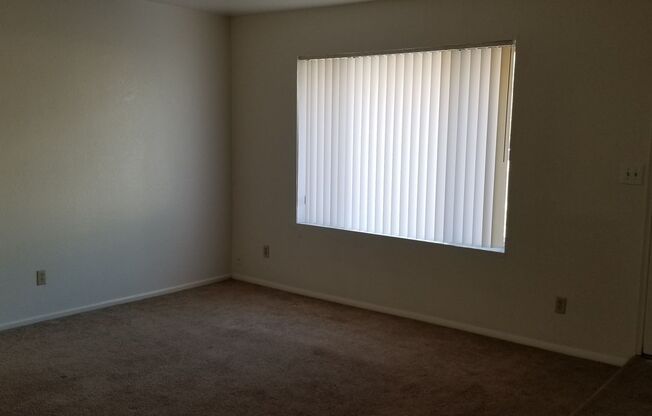 SPACIOUS 3 BEDROOM 2 BATH TEMPE HOME!!!